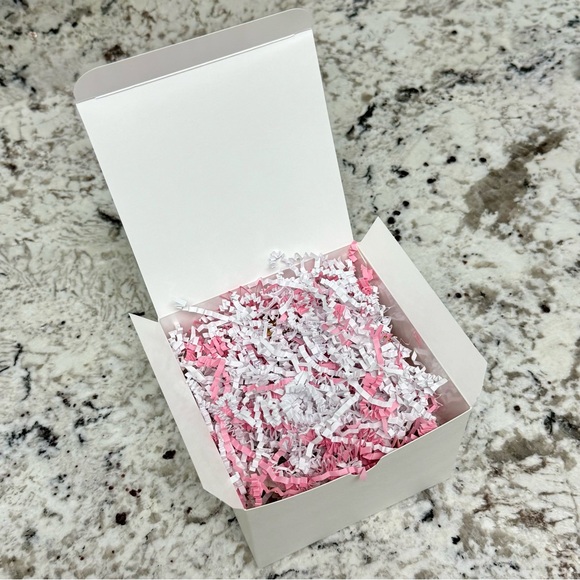 Hand Crafted Valentine Trinket Shell Dish - Picture 4 of 5